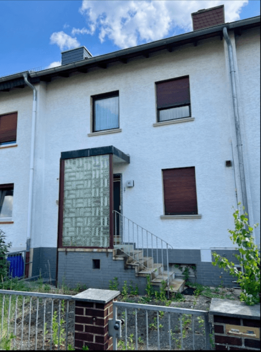 RMH mit ausgebauten DG - in ruhiger Ortsrand Lage