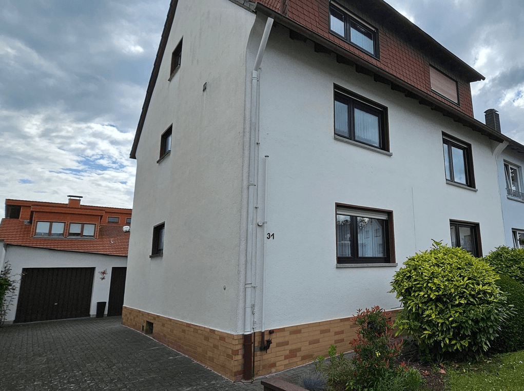 2-Familienhaus mit ausgebautem DG
